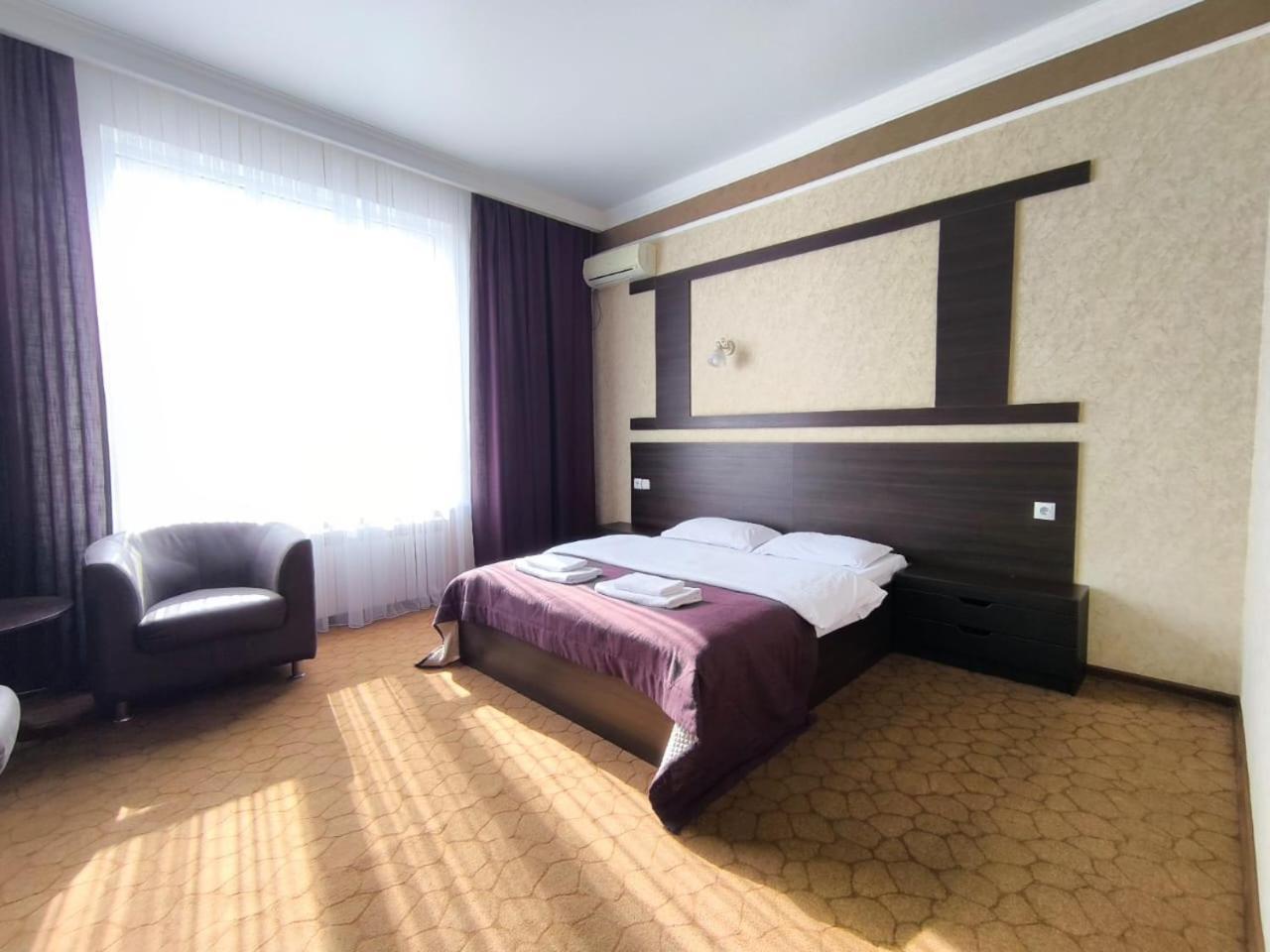 Pride Hotel Taraz Exterior photo