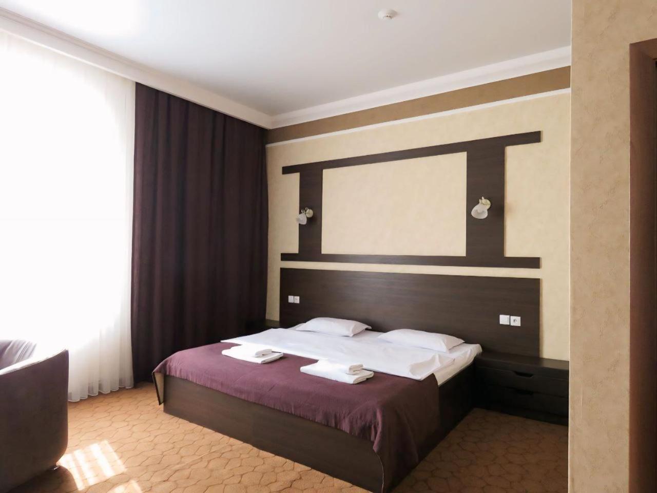 Pride Hotel Taraz Exterior photo