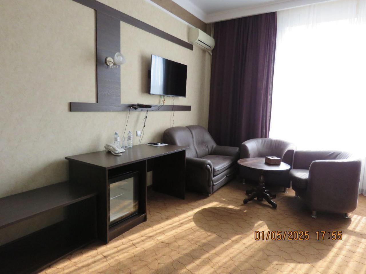 Pride Hotel Taraz Exterior photo